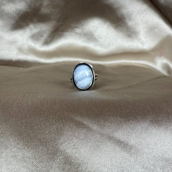 Vintage Style Sterling Silver Ring with Blue Lace Agate Oval Gemstone Size 8 - Picture 1 of 5
